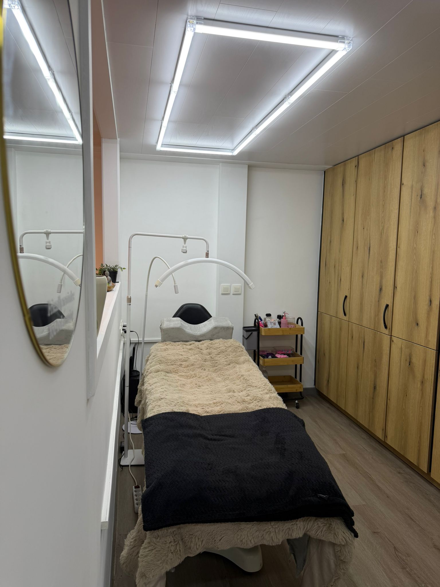 Lush Beauty salon